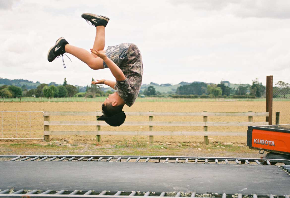 How-does-jumping-on-trampolines-improves-mental-health-PIC02